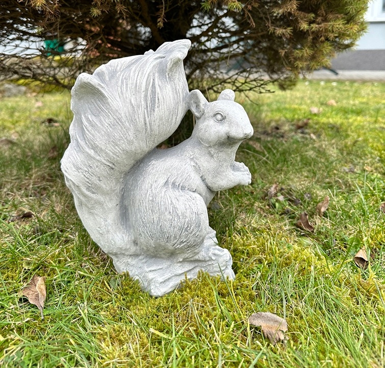 Figúrka Veveričky záhradná Figúrka Veveričky Z Betónu
